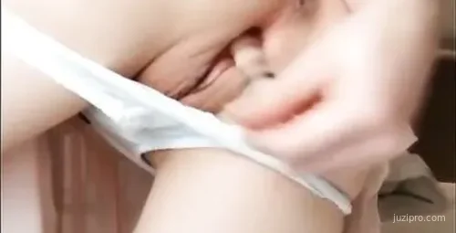 微博红人美少女隔壁小姐姐自述水晶棒使用体验