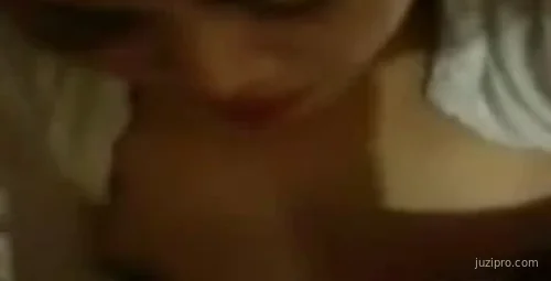 少妇不停叫唤 令人心动