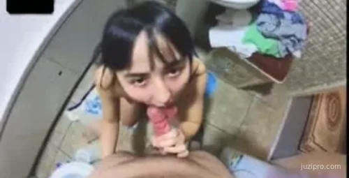 混血妹洗手间内口交