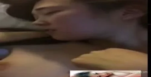 丝袜魅力：少妇视频惊艳流出
