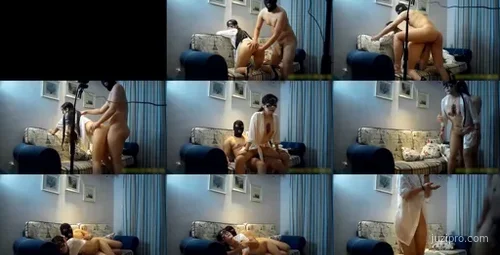 沙发上多姿势激情互动-截图2