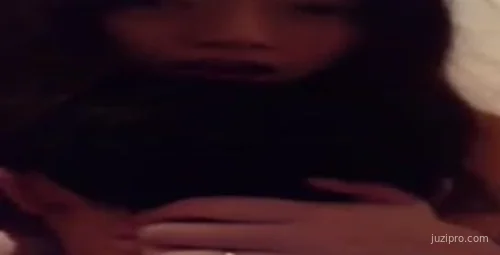 港女享受骑乘位体验