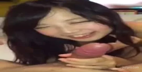 和学妹在酒店的亲密夜晚