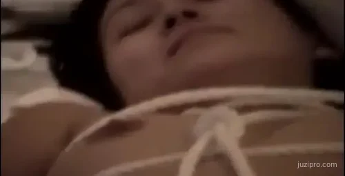 公司加班后与女同事酒店过夜