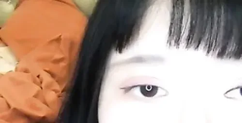 短发萌妹学生制服秀