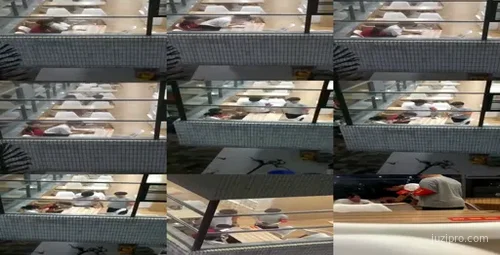 某高校学生情侣食堂角落不当行为-截图2