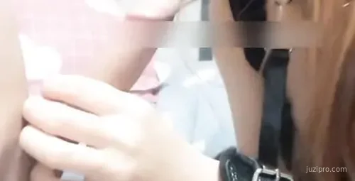 小胖丁4月新作-黑丝女神精致演绎