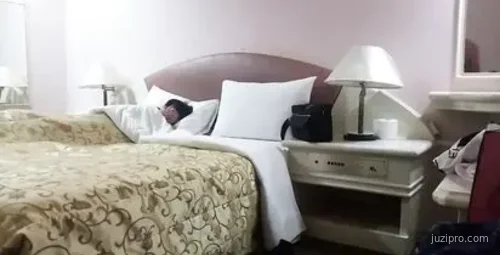 四眼仔高考成绩优秀获奖暑假旅游