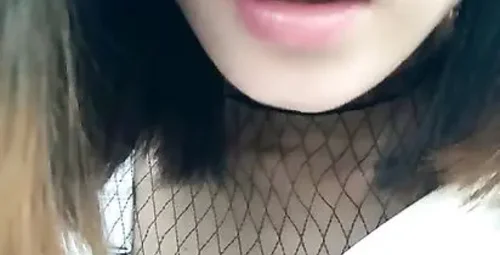 主播勾引司机到野外车震对白清晰