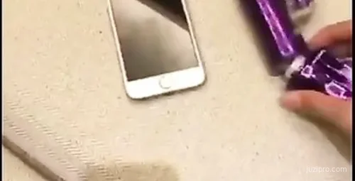 美女主播故意退货震动棒并色诱快递员