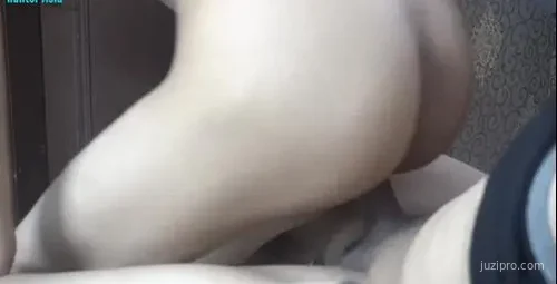 青少年因意外怀孕，追求更多经历