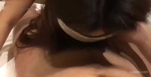 蕾丝泳装少女激情之夜