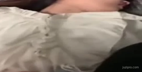 强行接触女友闺蜜且被动接受