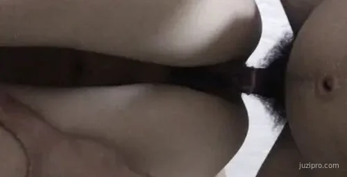 探探约会的高颜值女大学生