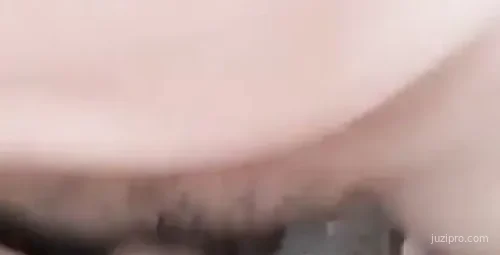 个性妹子野外车震互动经历