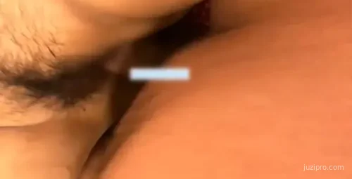 老哥分手后分享与女友酒后自拍影片