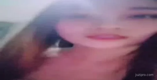 刘婷请快递员上楼收件，发生误会要求沟通