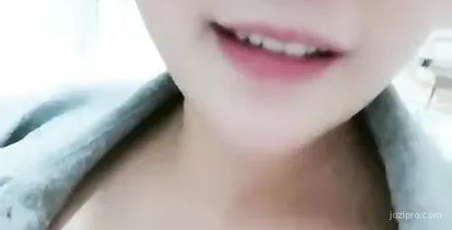 小夫妻创意母乳售卖体验，真实生活场景更刺激