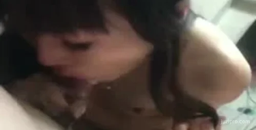 朋友妈妈韵味十足，令人愉悦