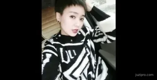 短发御姐与土豪西藏火车旅行自拍